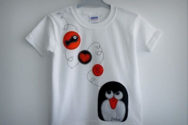 camiseta fieltro personalizada artesania hecho a mano penguin love 003