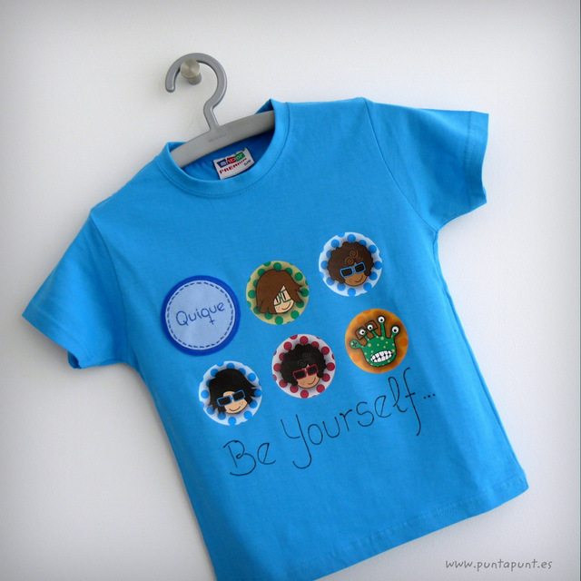camiseta personalizada chico azul be yourself punt a punt
